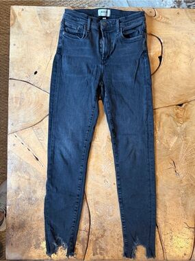 AGOLDE Sophie Jeans. Skinny, raw ankle hem. Size 27. Black jeans
